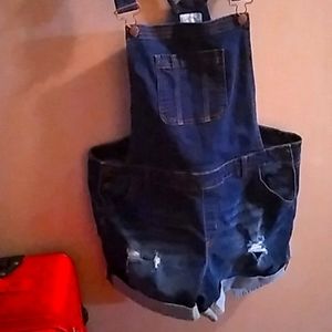 Short overalls